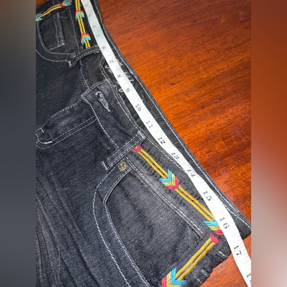 Black Denim Shorts Size 11/12 Ruched Front Embroidered Trim - Picture 4 of 8